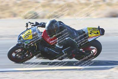 media/Jan-10-2025-CVMA Friday Practice (Fri) [[489e0da257]]/Group 4 and Trackday/Session 2 (Turn 4 Inside)/